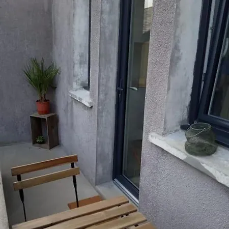 A Carolles, Maison Ideale Pour Des Nature