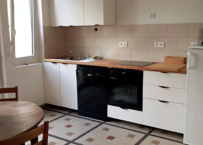 A Carolles, Maison Ideale Pour Des Nature Carolles